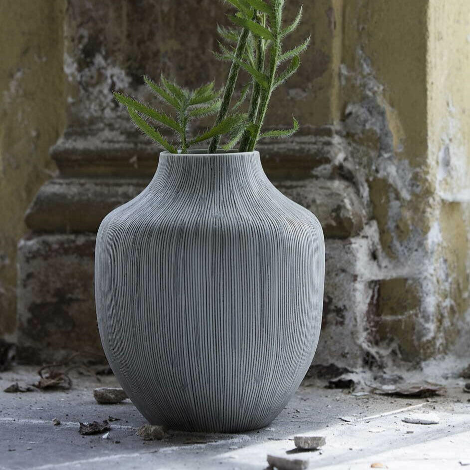 Kyoto Vase | Fine Stripe.